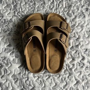 sandals, size 6